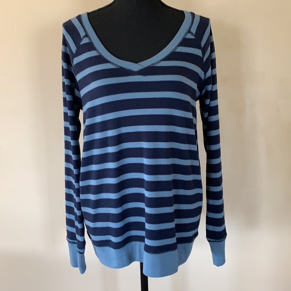 Eddie Bauer V-Neck Sweatshirt Sz. L